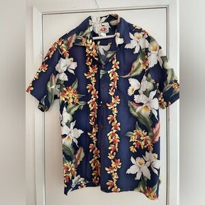 Authentic Hawaiian 100% cotton navy floral pattern short sleeve shirt, L